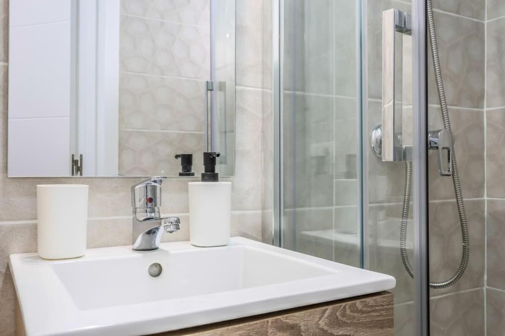 Luxe Apartment In Tetuan Madri Exterior foto